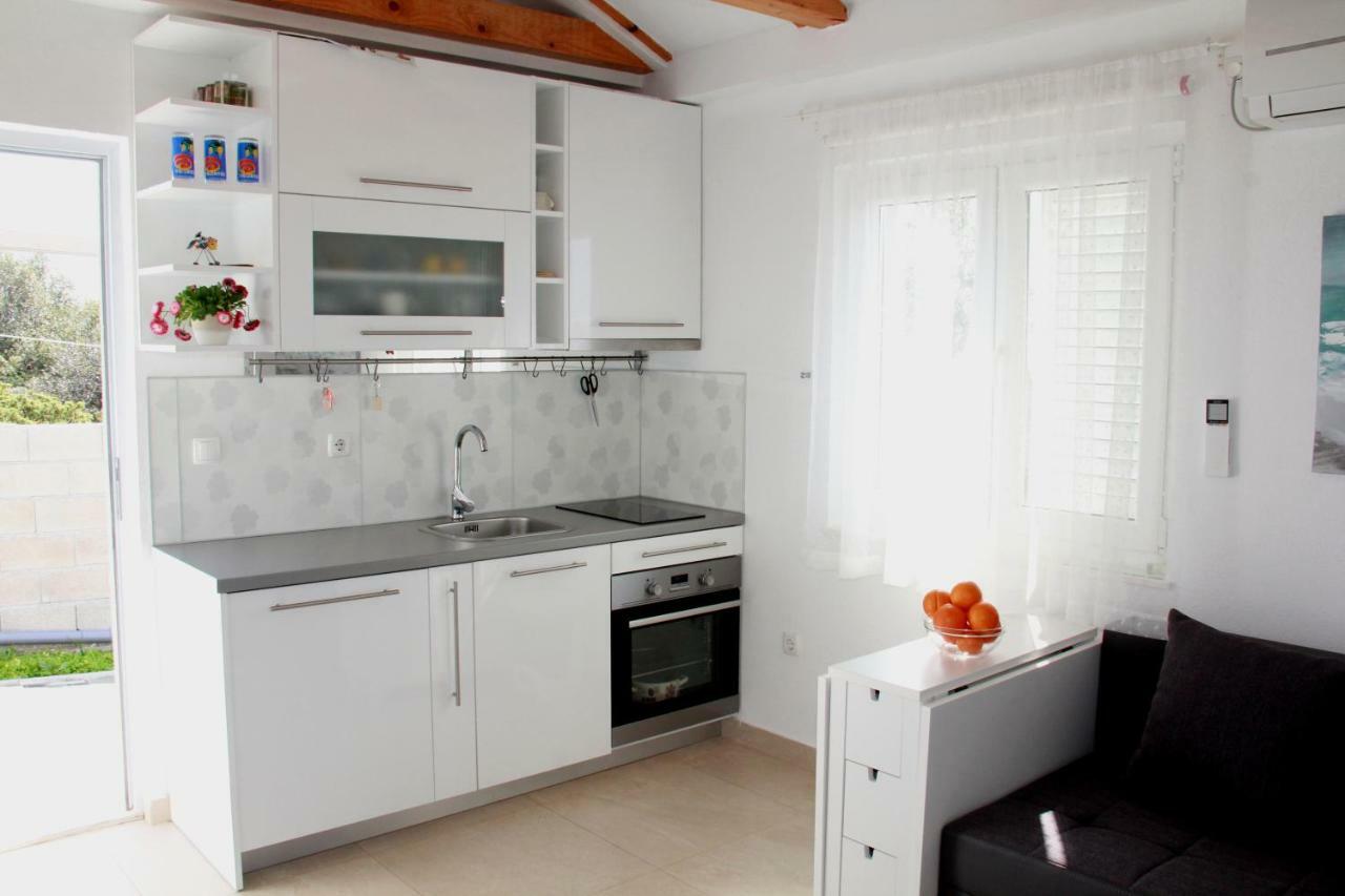 Lari Home Primošten Exteriér fotografie