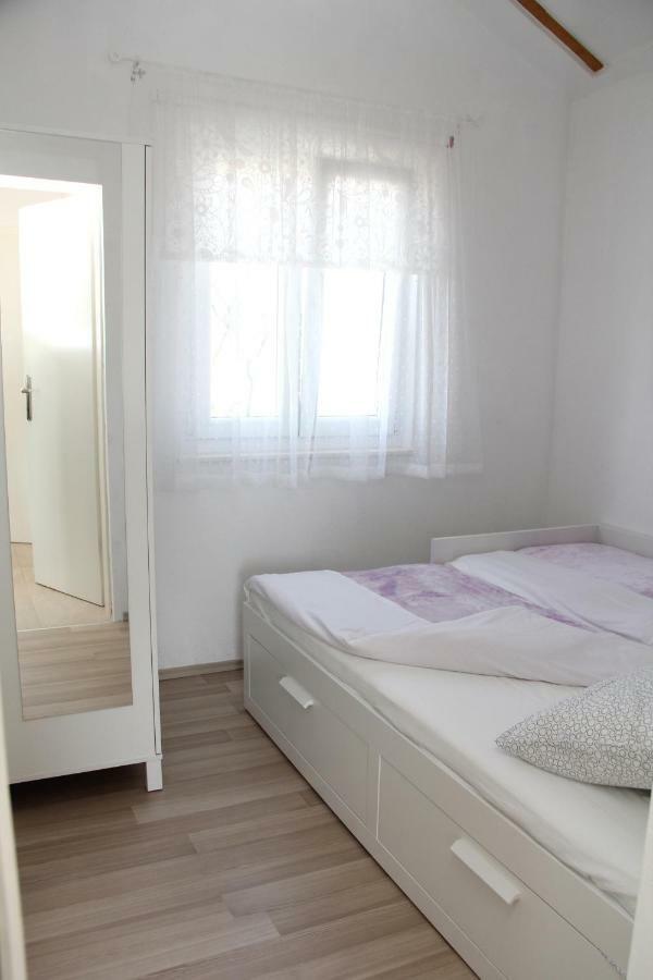 Lari Home Primošten Exteriér fotografie